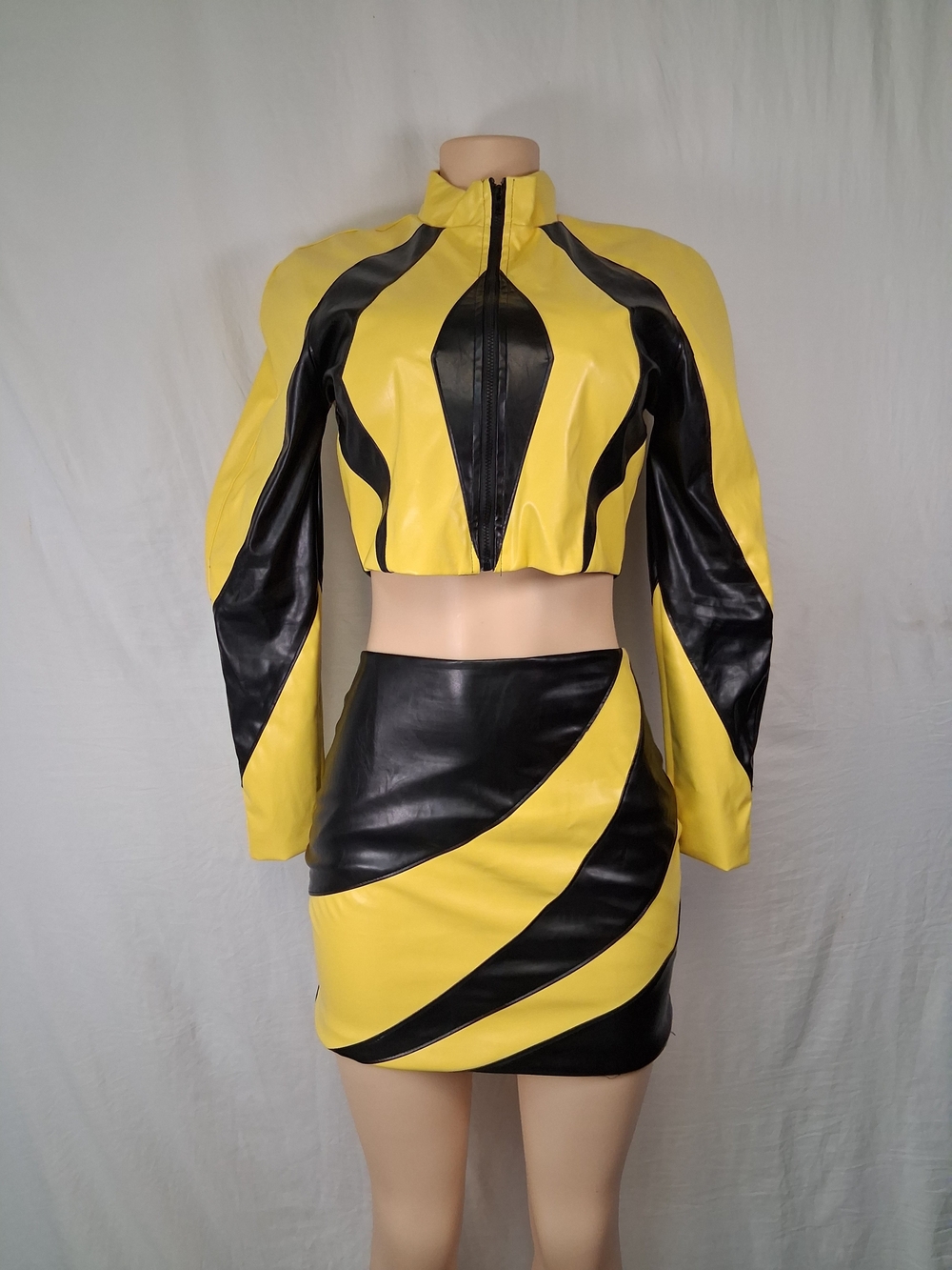 Fashion Nova Yellow & Black Colorblock Mini Skirt - Picture 4 of 17